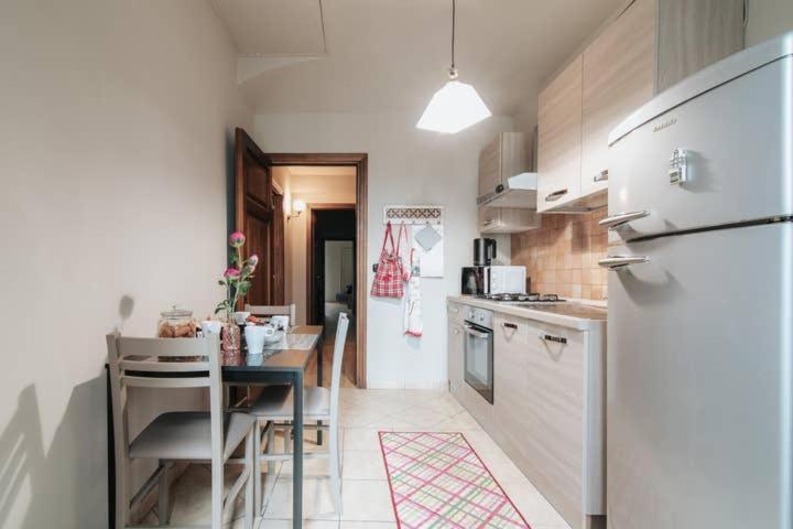 Flores Home Бари Екстериор снимка